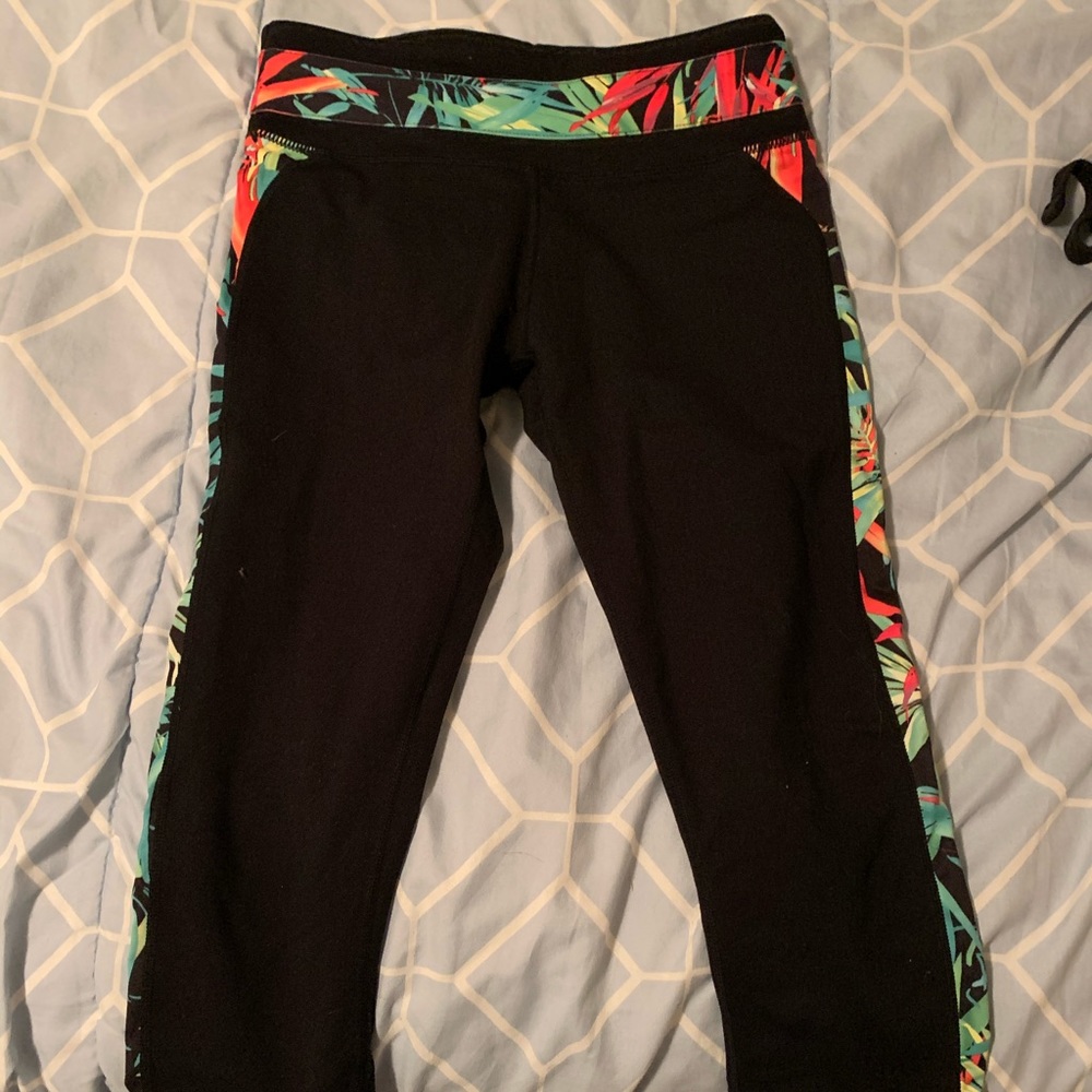 Fabletic Cropped Leggings